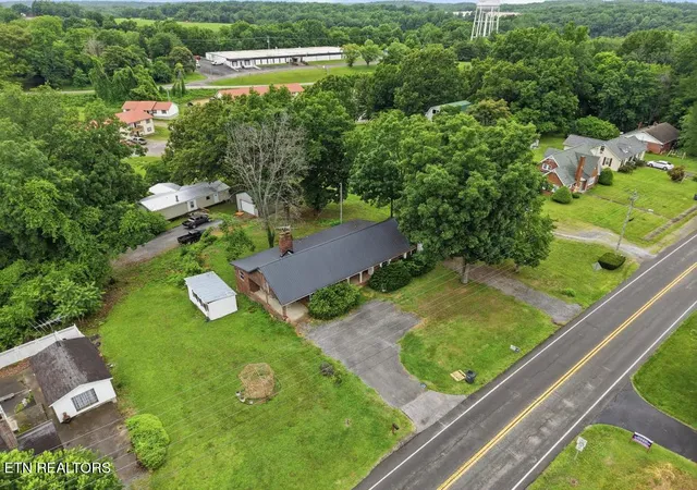 Homes for sale in Red Boiling Springs, TN | 553 Lafayette Rd, Red Boiling Springs, TN 37150 | MLS# 1344134