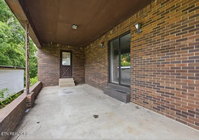 Homes for sale in Red Boiling Springs, TN | 553 Lafayette Rd, Red Boiling Springs, TN 37150 | MLS# 1344134