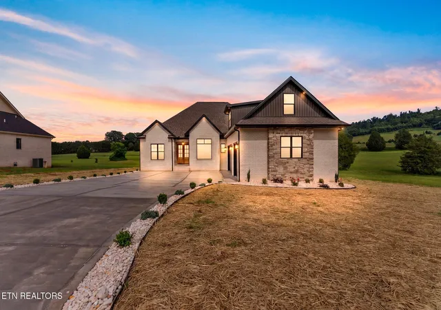 2nd image of 210 Big Oak Dr, Kingston, TN 37763 | MLS# 1343274
