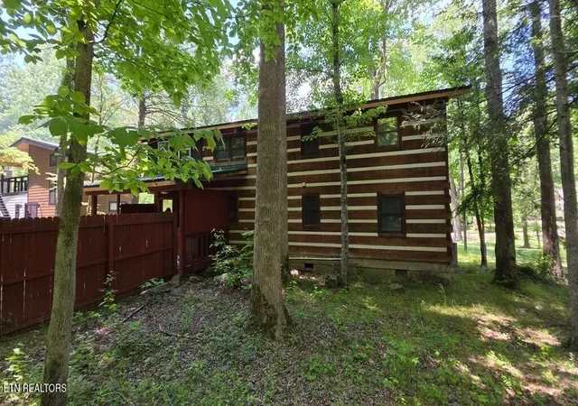 Homes for sale in Gatlinburg, TN | 4438 E Scenic Dr, Gatlinburg, TN 37738 | MLS# 1343279