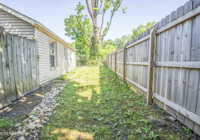 Homes for sale in Knoxville, TN | 2100 Ne Dodson Ave, Knoxville, TN 37917 | MLS# 1344021