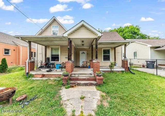 1st image of 123 E Springdale Ave, Knoxville, TN 37917 | MLS# 1346324