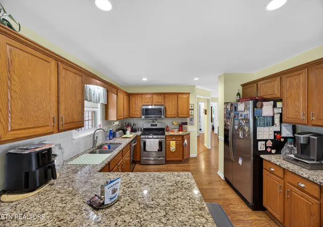 Photo 3 of Single family home for sale at 2403 N Pointe Cvs Cir, Cookeville, TN 38506 | MLS# 1343856 | Listing updated on 2026-09-10