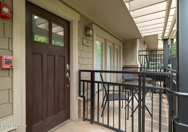 Listing Photo 4 - Condo for sale in building located at 3950 Cherokee Woods Wy, Knoxville, TN 37920