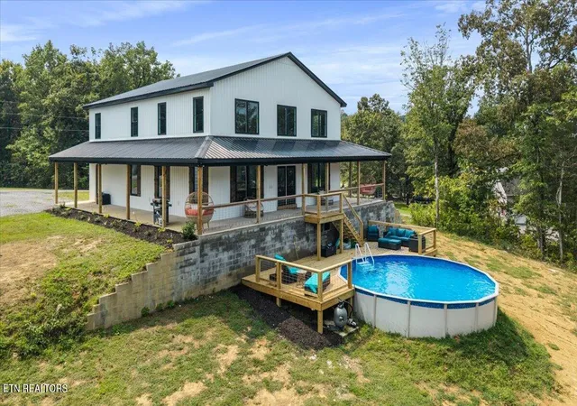 Photo 1 of Single family home for sale at 132 Hiwassee Dr, Decatur, TN 37322 | MLS# 1343568 | Listing updated on 2026-06-18