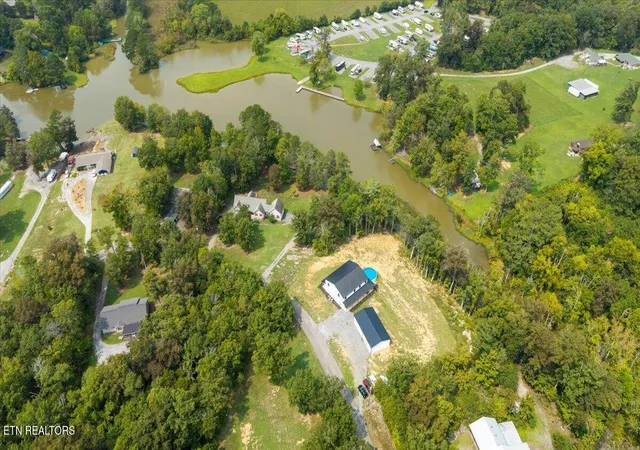 Photo 3 of Single family home for sale at 132 Hiwassee Dr, Decatur, TN 37322 | MLS# 1343568 | Listing updated on 2026-06-18