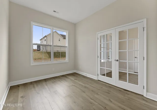 Photo 4 of Single family home for sale at 2512 Maroon Bells Rd, Knoxville, TN 37932 | MLS# 1343432 | Listing updated on 2026-09-12