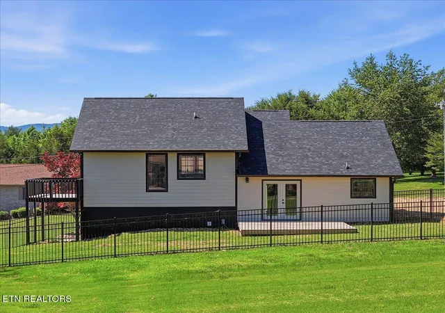 Homes for sale in Baneberry, TN | 3514 E Atherton Ln, Baneberry, TN 37890 | MLS# 1343533