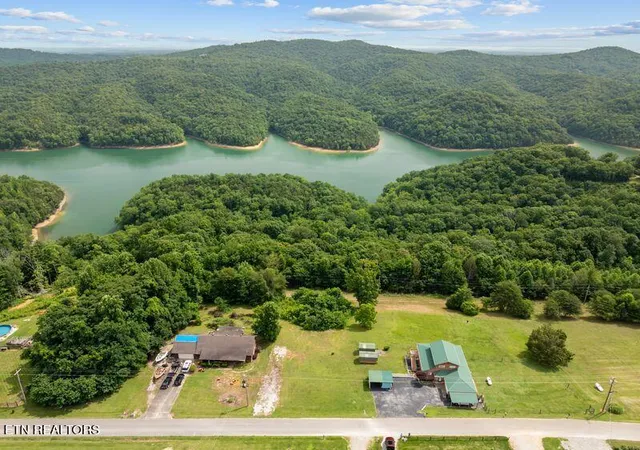 Homes for sale in Allons, TN | 976 Livingston Boat Dock Rd, Allons, TN 38541 | MLS# 1343954