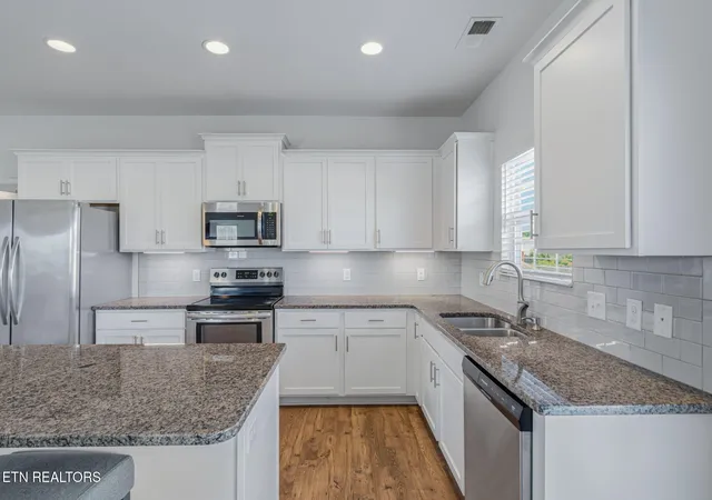 Photo 4 of Single family home for sale at 277 Gail Ln, Lenoir City, TN 37772 | MLS# 1343861 | Listing updated on 2026-08-20