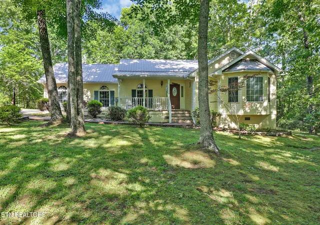 Homes for sale in Jamestown, TN | 101 Duncan Hinds Rd, Jamestown, TN 38556 | MLS# 1343732