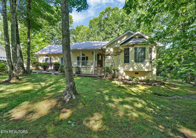 Homes for sale in Jamestown, TN | 101 Duncan Hinds Rd, Jamestown, TN 38556 | MLS# 1343732
