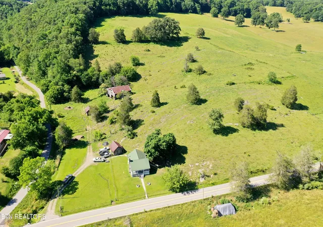 Homes for sale in Sneedville, TN | 3956 Mulberry Gap Rd, Sneedville, TN 37869 | MLS# 1343461