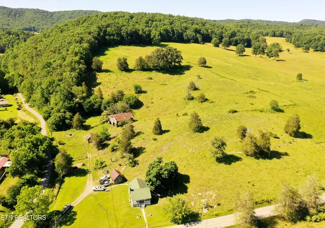 Homes for sale in Sneedville, TN | 3956 Mulberry Gap Rd, Sneedville, TN 37869 | MLS# 1343461