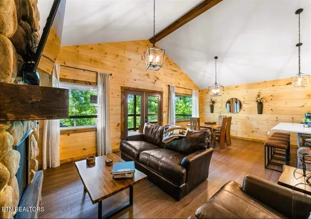 3rd image of 344 Silverbell Hgts Ln, Gatlinburg, TN 37738 | MLS# 1343509
