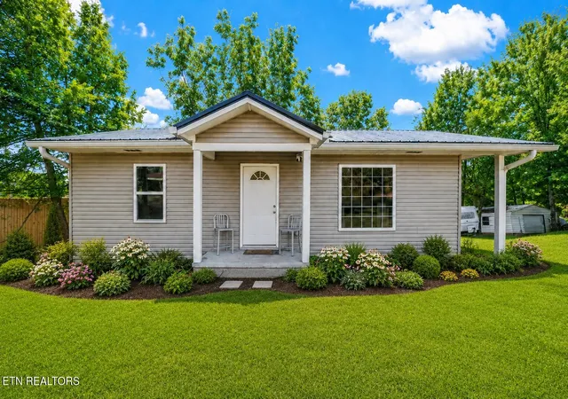 Homes for sale in Englewood, TN | 307 N Niota Rd, Englewood, TN 37329 | MLS# 1343717