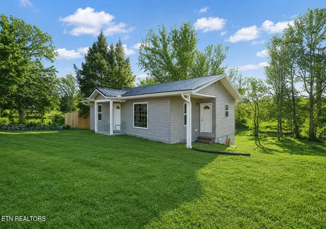 Homes for sale in Englewood, TN | 307 N Niota Rd, Englewood, TN 37329 | MLS# 1343717