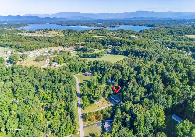 Homes for sale in Dandridge, TN | 1591 Trig Long Rd, Dandridge, TN 37725 | MLS# 1343629