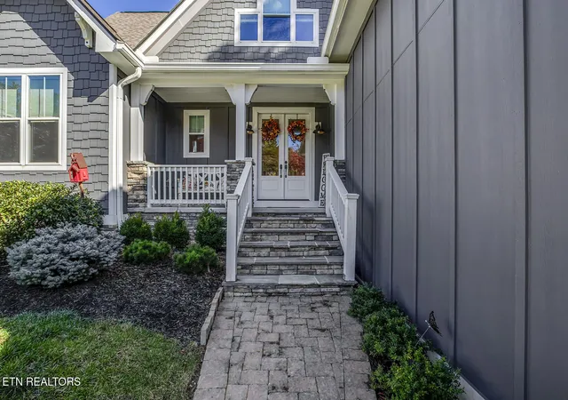 Photo 3 of Single family home for sale at 206 Atoka Pl, Loudon, TN 37774 | MLS# 1343627 | Listing updated on 2026-09-16