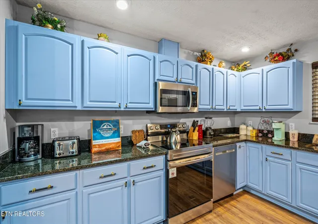 Photo 3 of Single family home for sale at 5337 Pittman Ctr Rd, Sevierville, TN 37876 | MLS# 1343639 | Listing updated on 2026-10-04
