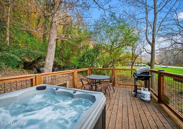 Photo 44 of Single family home for sale at 5337 Pittman Ctr Rd, Sevierville, TN 37876 | MLS# 1343639 | Listing updated on 2026-10-04