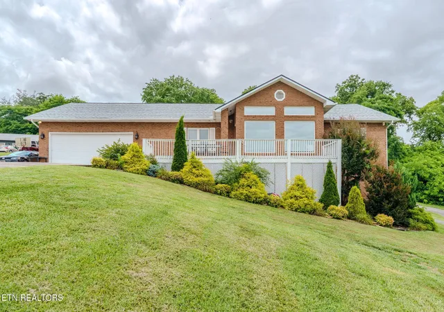 1st image of 940 Hilltop Ln, Kodak, TN 37764 | MLS# 1345840