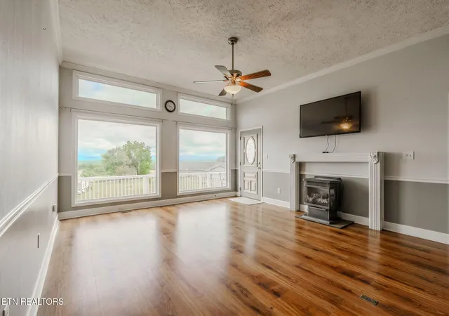 5th image of 940 Hilltop Ln, Kodak, TN 37764 | MLS# 1345840