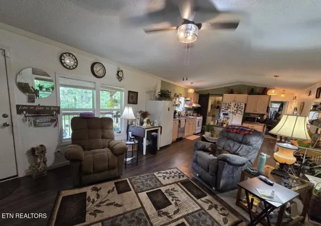 Homes for sale in Jamestown, TN | 125 Bunker Hill Rd, Jamestown, TN 38556 | MLS# 1343688