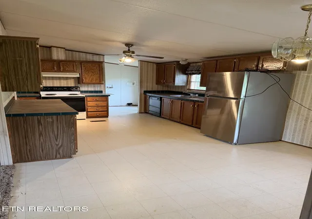 Homes for sale in White Pine, TN | 1529 Creamery St, White Pine, TN 37890 | MLS# 1344077