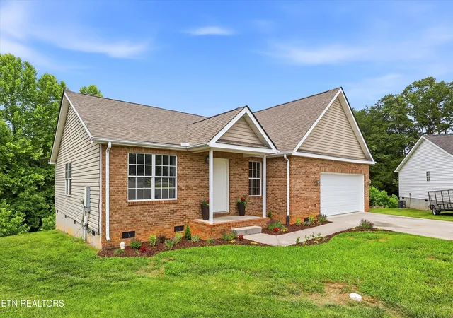 Homes for sale in Corryton, TN | 4400 Waldon Pond Ln, Corryton, TN 37721 | MLS# 1343756