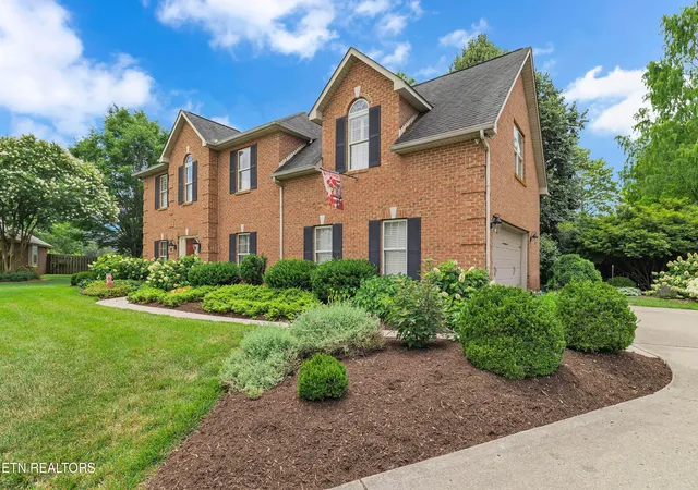 Photo 2 of Single family home for sale at 3101 Clays Ml Ct, Knoxville, TN 37938 | MLS# 1343789 | Listing updated on 2026-08-31