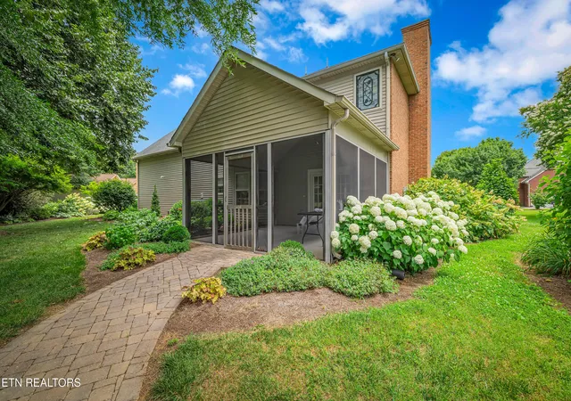 Photo 4 of Single family home for sale at 3101 Clays Ml Ct, Knoxville, TN 37938 | MLS# 1343789 | Listing updated on 2026-08-31