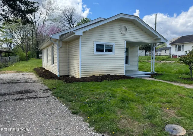Photo 1 of Single family home for sale at 213 Connex St, Knoxville, TN 37914 | MLS# 1344871 | Listing updated on 2026-08-14