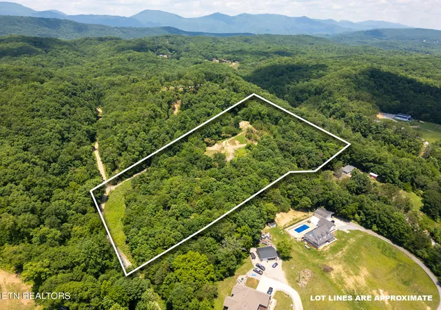 Homes for sale in Oliver Springs, TN | 1640 Old Harriman Hwy, Oliver Springs, TN 37840 | MLS# 1345100