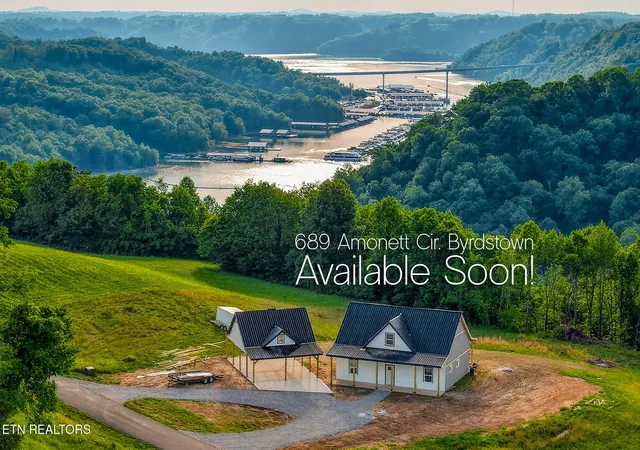 Homes for sale in Byrdstown, TN | 689 Amonett Cir #17, Byrdstown, TN 38549 | MLS# 1343792
