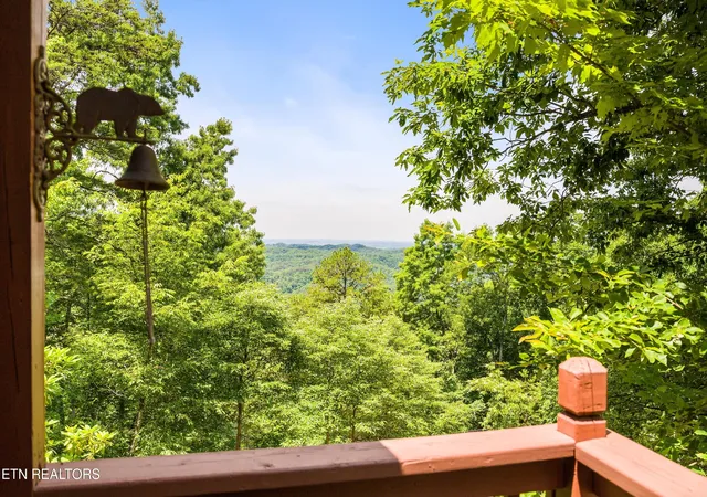 4th image of 3456 Bear Mountain Ln, Sevierville, TN 37876 | MLS# 1343812