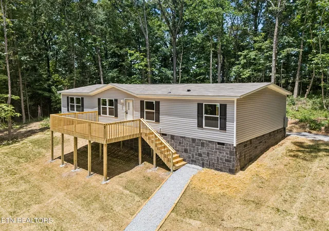 Homes for sale in Sweetwater, TN | 473 Randolph Fridley Rd, Sweetwater, TN 37874 | MLS# 1343804