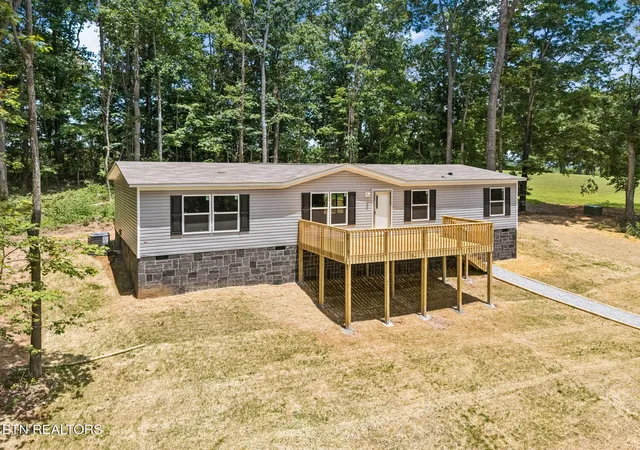 Homes for sale in Sweetwater, TN | 473 Randolph Fridley Rd, Sweetwater, TN 37874 | MLS# 1343804