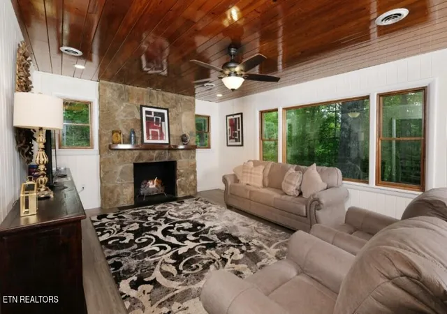 Photo 3 of Single family home for sale at 306 Glades Rd, Gatlinburg, TN 37738 | MLS# 1343834 | Listing updated on 2026-08-04