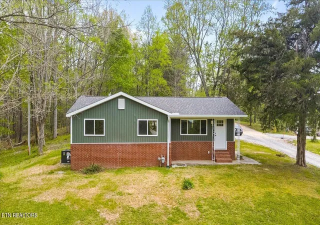Photo 3 of Single family home for sale at 520 W Hills Dr, Huntsville, TN 37756 | MLS# 1343820 | Listing updated on 2026-10-07