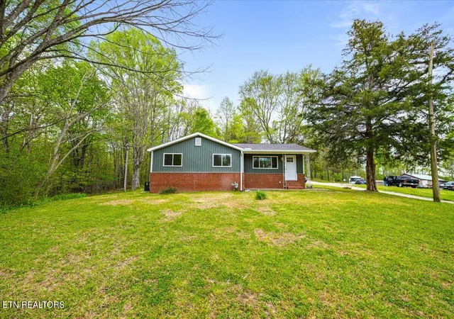 Photo 3 of Single family home for sale at 520 W Hills Dr, Huntsville, TN 37756 | MLS# 1343820 | Listing updated on 2026-10-07