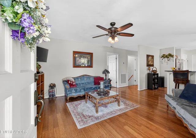4th image of 1031 Montcrest Dr, Lenoir City, TN 37771 | MLS# 1343896