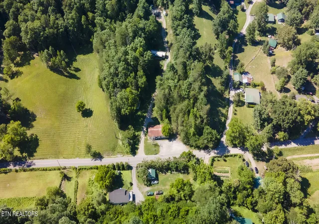 2nd image of 463 Lovers Ln, Townsend, TN 37882 | MLS# 1343824