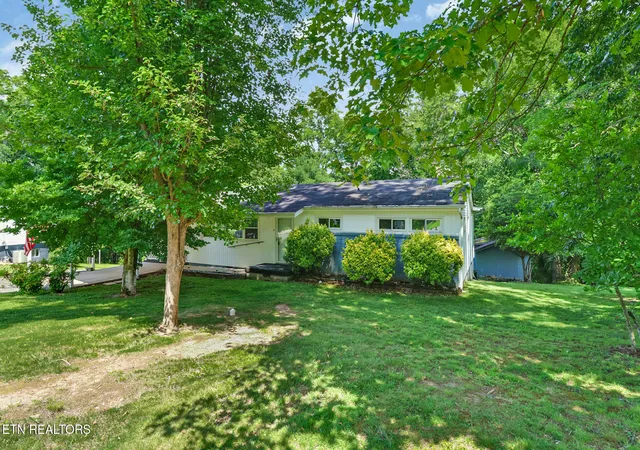Homes for sale in Rockwood, TN | 639 Greenwood Dr, Rockwood, TN 37854 | MLS# 1343829
