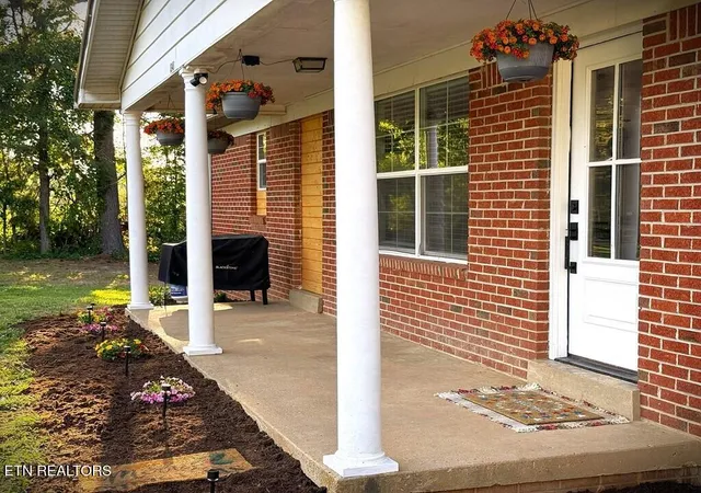 Homes for sale in Red Boiling Springs, TN | 1348 Union Hill Rd Rd, Red Boiling Springs, TN 37150 | MLS# 1344816