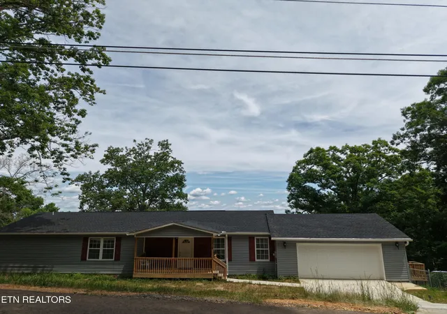 Photo 4 of Single family home for sale at 1518 Stony Point Rd, Knoxville, TN 37914 | MLS# 1344866 | Listing updated on 2026-08-03