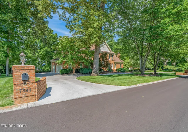 Photo 3 of Single family home for sale at 7344 Misty Meadow Pl, Knoxville, TN 37919 | MLS# 1344026 | Listing updated on 2026-09-15