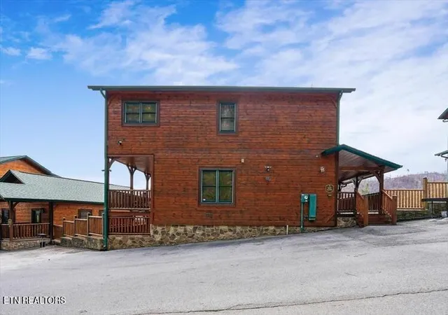 2nd image of 832 Resort Wy, Gatlinburg, TN 37738 | MLS# 1344005