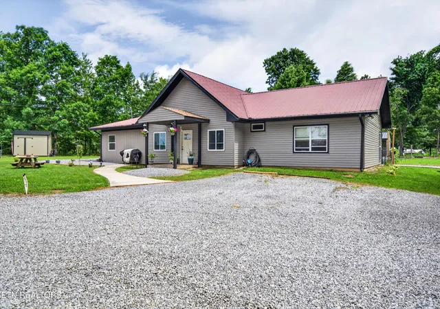 Homes for sale in Monterey, TN | 16588 Hwy 70, Monterey, TN 38574 | MLS# 1344127