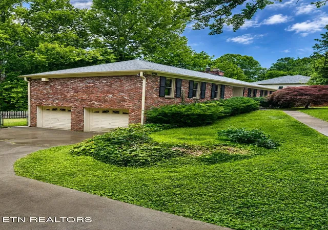 Photo 2 of Sale Pending at 5212 Yorktown Rd, Knoxville, TN 37920 | MLS# 1344046 | Listing updated on 2026-07-17
